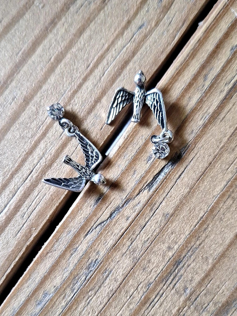Bird Earrings in Silver Like New